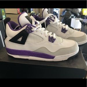 Jordan Retro 4. Youth size 6